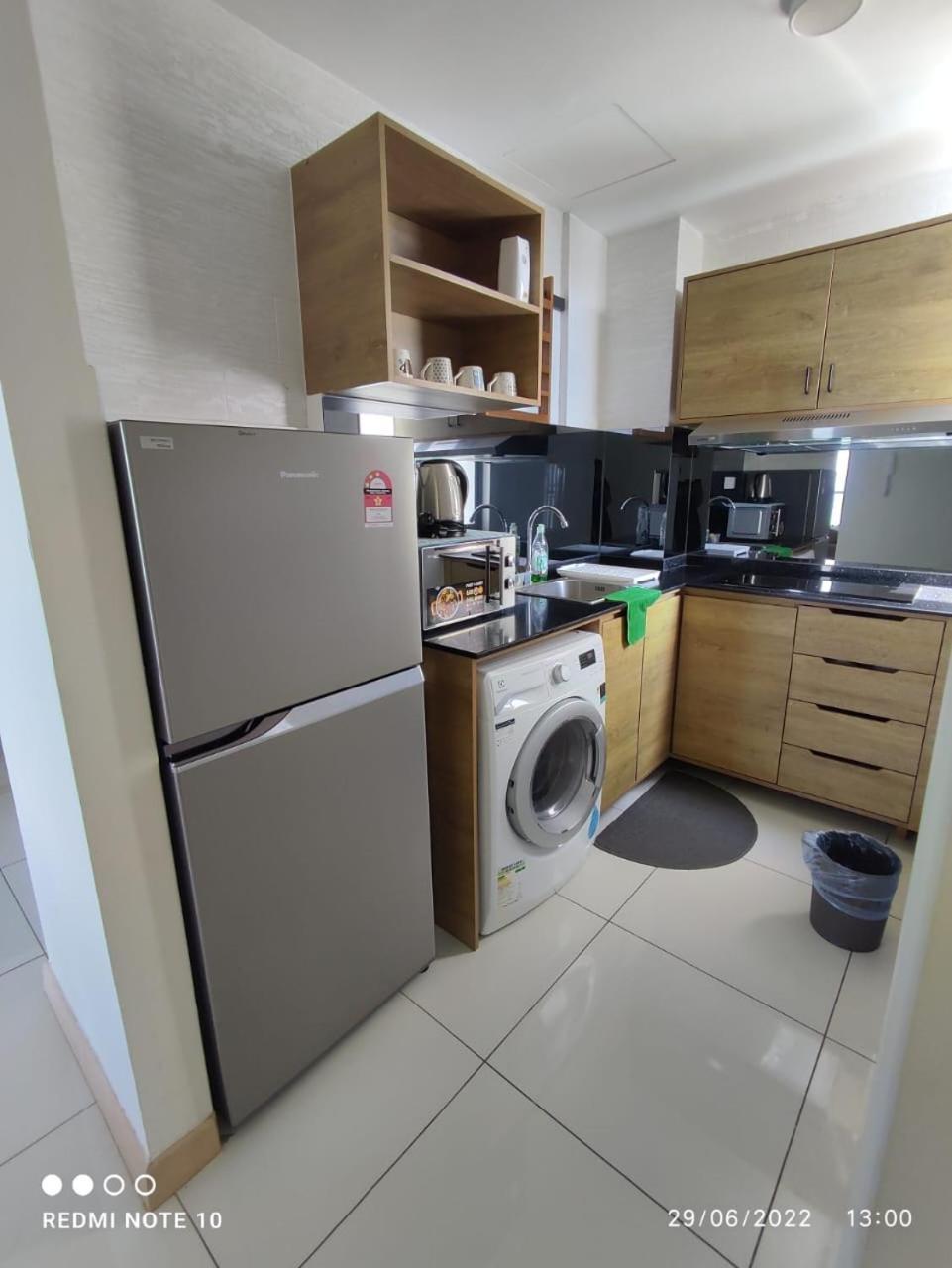 Mrk Penthouse At Timurbay Kuantan Kültér fotó